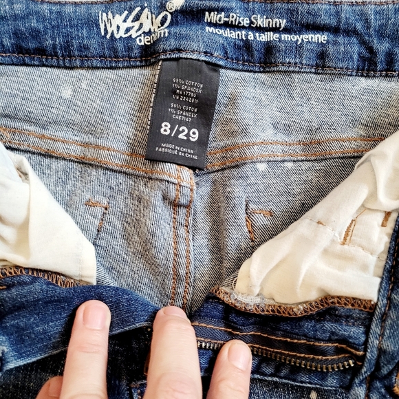 Distressed Jeans - Picture 7 of 12